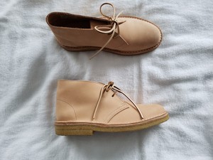 clarks tan leather desert boots