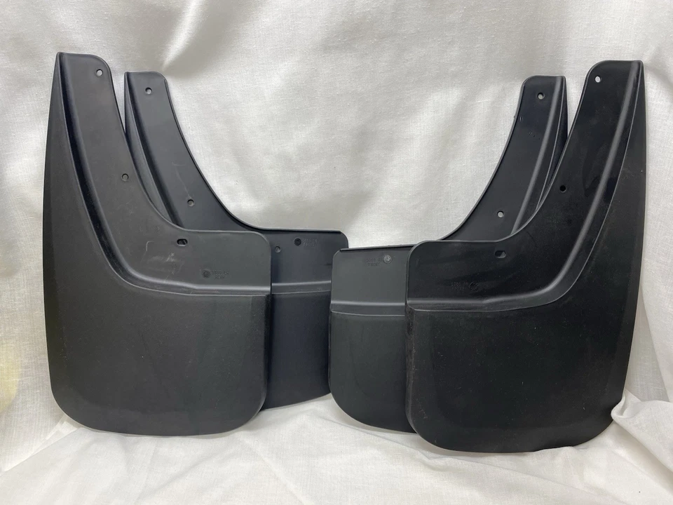 Guardabarros Husky Liners 56896 para 14-17 GMC Sierra 1500 &amp; 15-16 2500 HD Foto 2 de 4