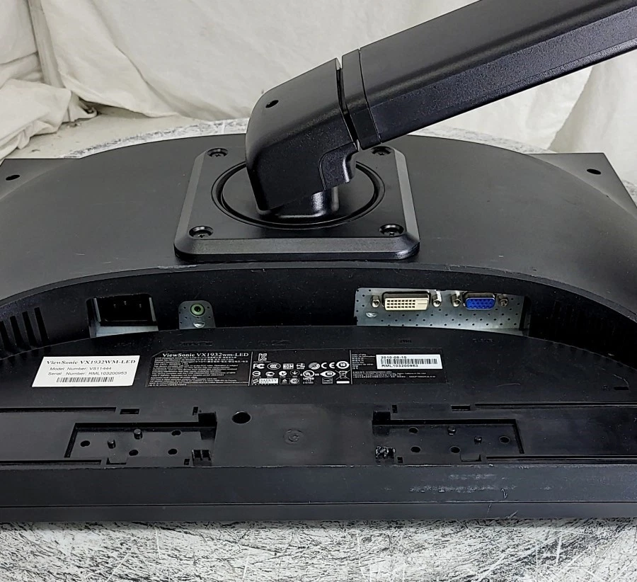 VIEW SONIC VS11444 VX1932WM-LED 19" LCD Monitor VGA DVI GRADE B SEE NOTES - Image 4 of 4