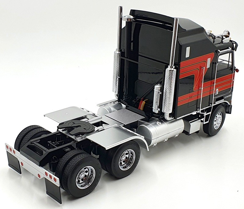 THERMO KING大型トラックモデル 1/32 THERMO KING大型トラックモデル 1/32 - メルカリ
