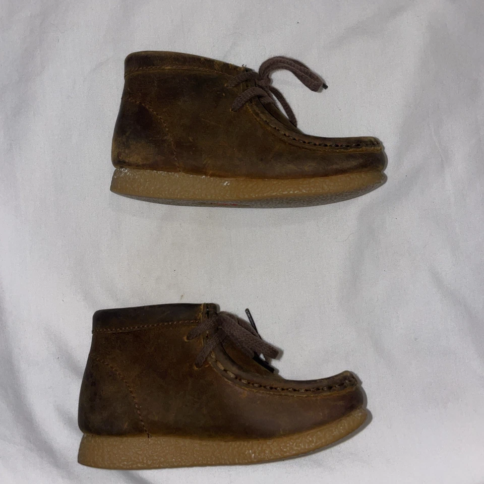 Clarks Originales Wallabee Marrón Cuero Botines Zapatos Niños Pequeños 5.5 M  Foto 3 de 4