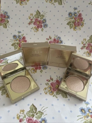 Stila Eye Shadow Compact 2.6 g Kitten Brand New. Boxed. X 2.