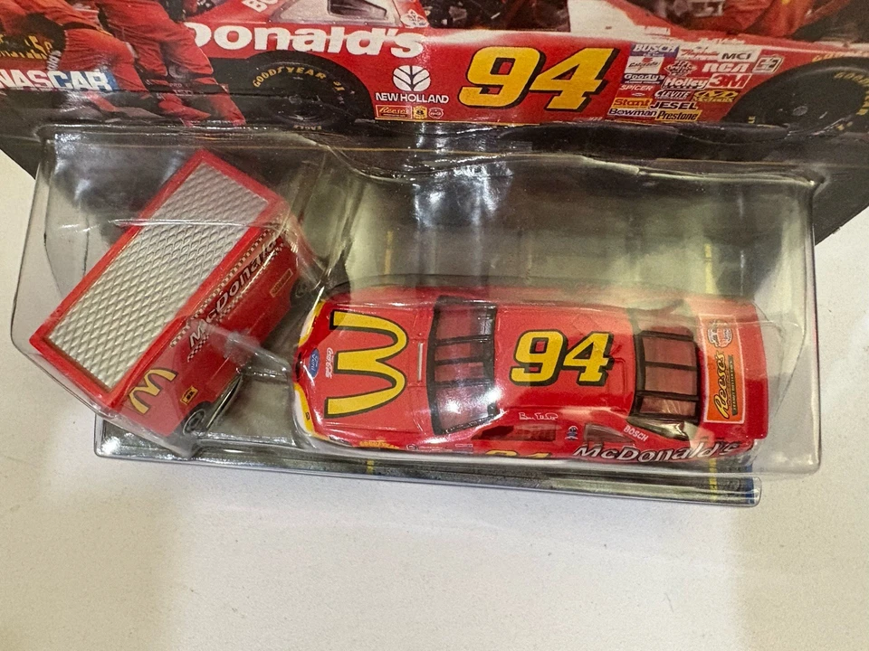 1998 Hot Wheels Pit Crew 1:64 Билл Эллиотт No94 McDonalds Ford Thunderbird НОВЫЙ - Изображение 2 из 4