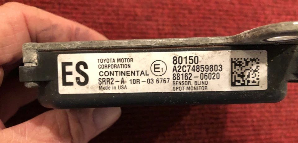 2016-2018 LEXUS ES300H/ES350 OEM BLIND SPOT MONITOR SENSOR-88162-06021-USED Foto 2 de 4