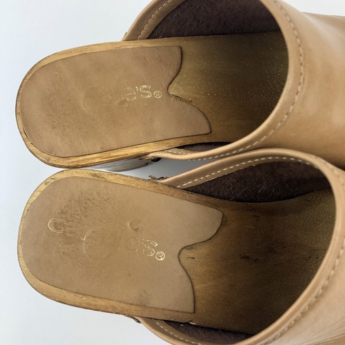 Vtg 90s CANDIE'S Women Sz 8 Wooden Platform Clogs Tan Leather - Studded Accents - Picture 10 of 10