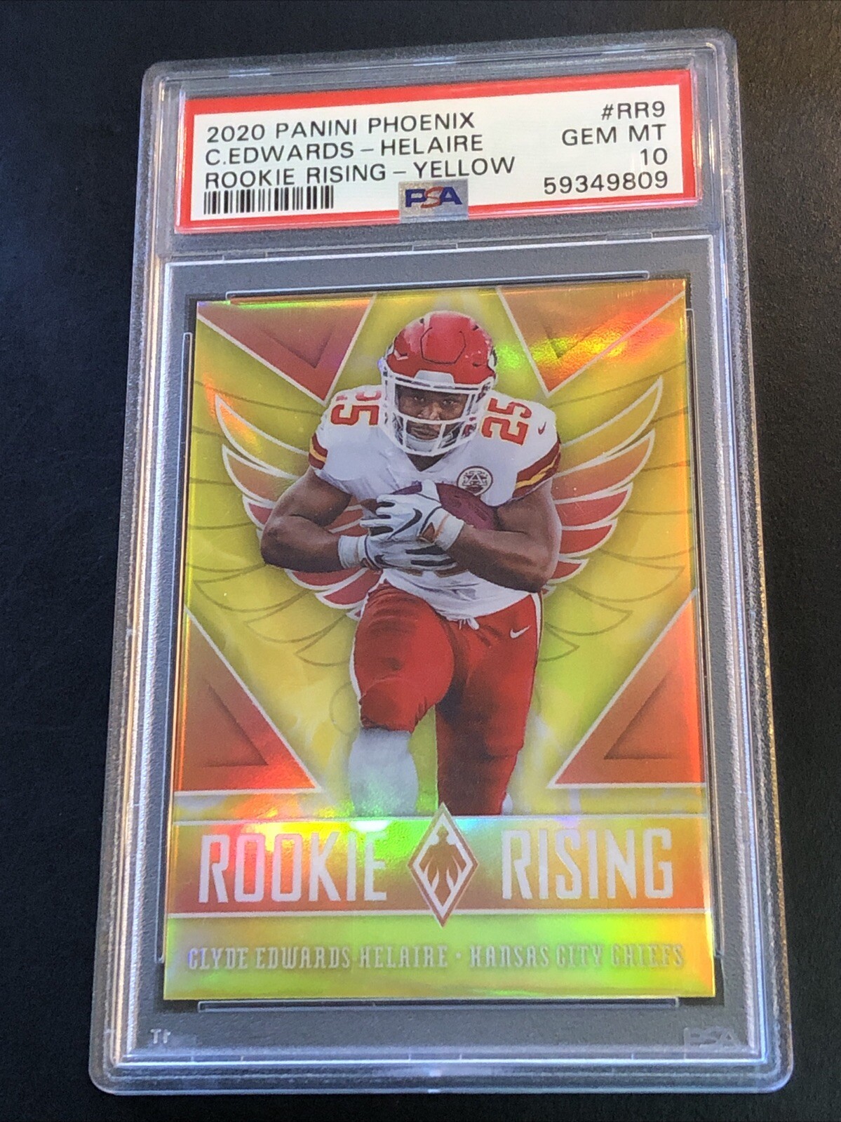 Clyde Edwards-Helaire Panini Phoenix Rookie Rising #RR9 Yellow