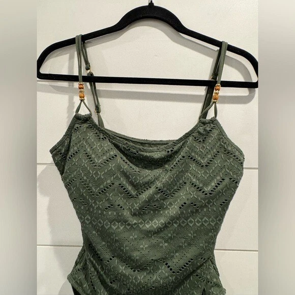 Nuevo con etiquetas Traje de baño La Blanca estampado verde control de barriga una pieza 10 Foto 4 de 4