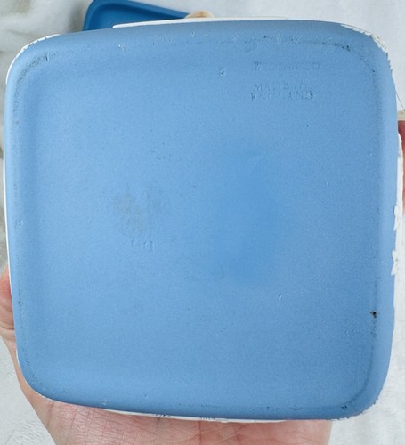 VTG 1966 Wedgwood Jasperware Icarus & Daedalus Covered Trinket Box Square 3.5” - Picture 12 of 18