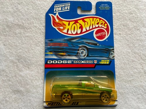Green Dodge Ram 1500 Truck Collector #1059 Hot Wheels - Card Damaged - 第 1/1 張圖片