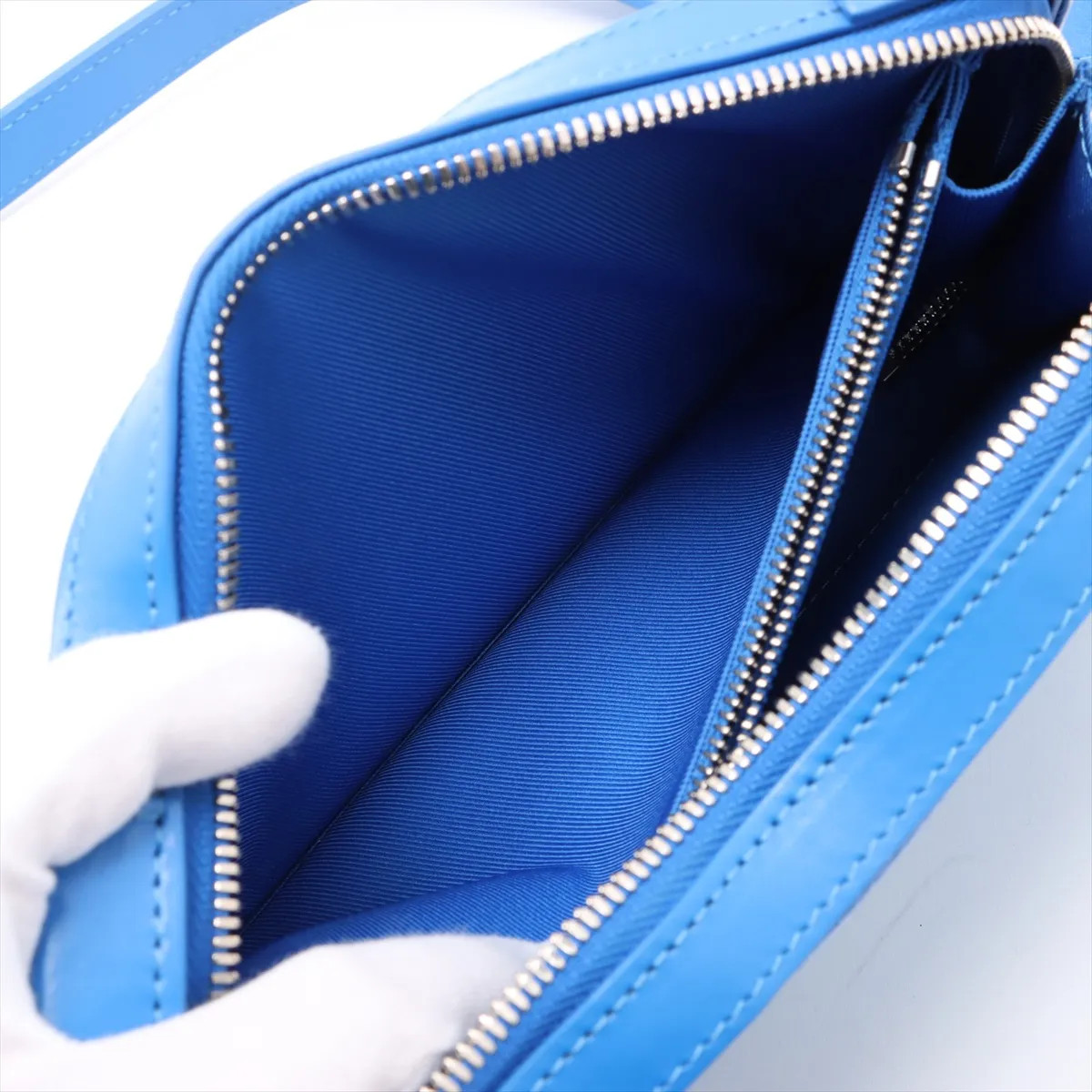 Louis Vuitton monogram clouds soft trunk wallet M45432 Blue There was an RFID re image 7