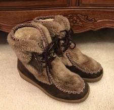 Vintage Women  s Snowland Brown Leather Upper/Faux Fur Low Boots Sz 8