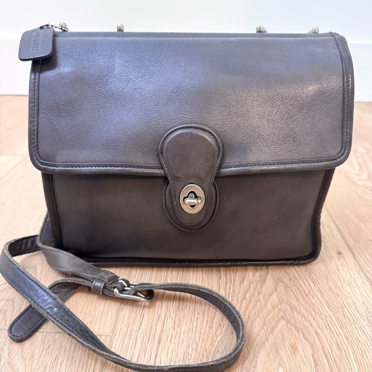 Vintage 90s Coach Willis Crossbody Turn Lock Bag Top Handle