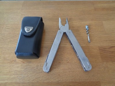 VICTORINOX SWISS TOOL 4.0833.L-Lederetui GUTER ZUSTAND!!! Multitool
