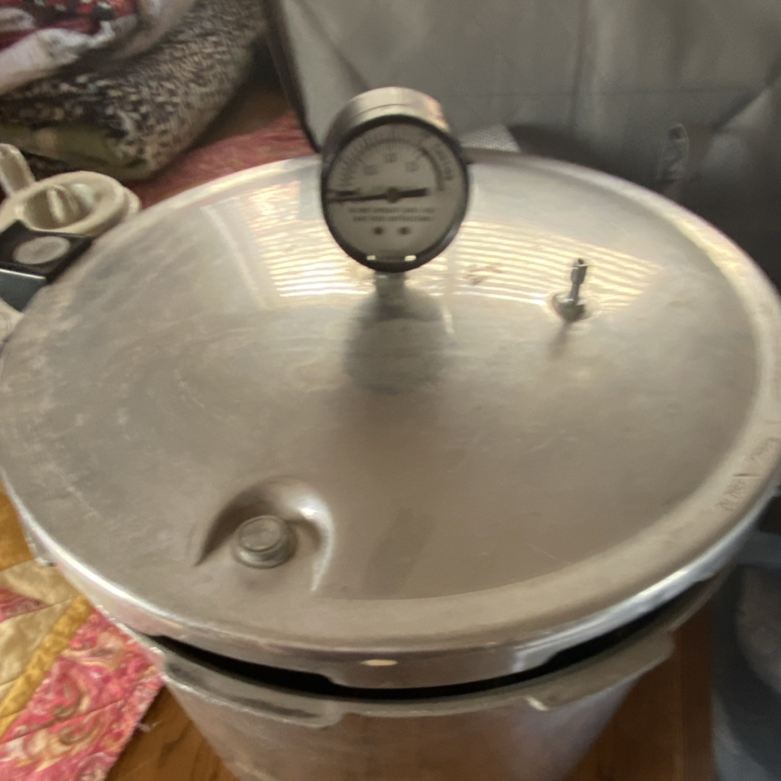 Canner 21 Qt Aluminum With Gauge, Pot & Lid