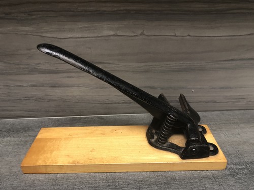 Vintage Nutcracker Lever Action Board Vise Mounted Cast Iron On Wood USA - Picture 7 of 14