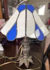 Vtg Stained Glass Lamp White/Cobolt