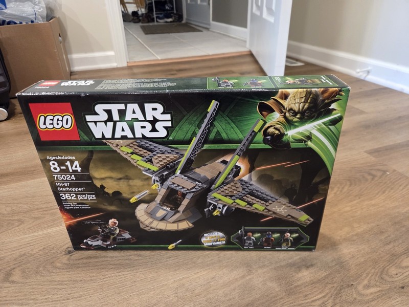 LEGO Star Wars: HH-87 Starhopper (75024) NEW IN SEALED BOX
