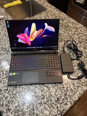 aorus 15g xc Laptop I7 10870, 32gb ram, nvidia rtx 3070, 1tb ssd