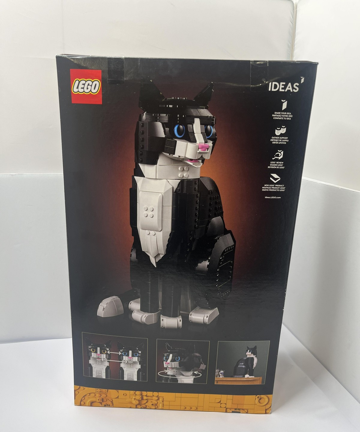 LEGO Ideas Tuxedo Cat 21349 1710 Piece Display Building Set 18+ New Sealed Box