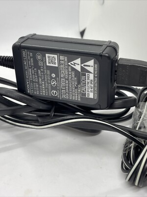 Sony Handycam DCR-SR82 Camcorder 60GB 25x Optical Zoom *Need