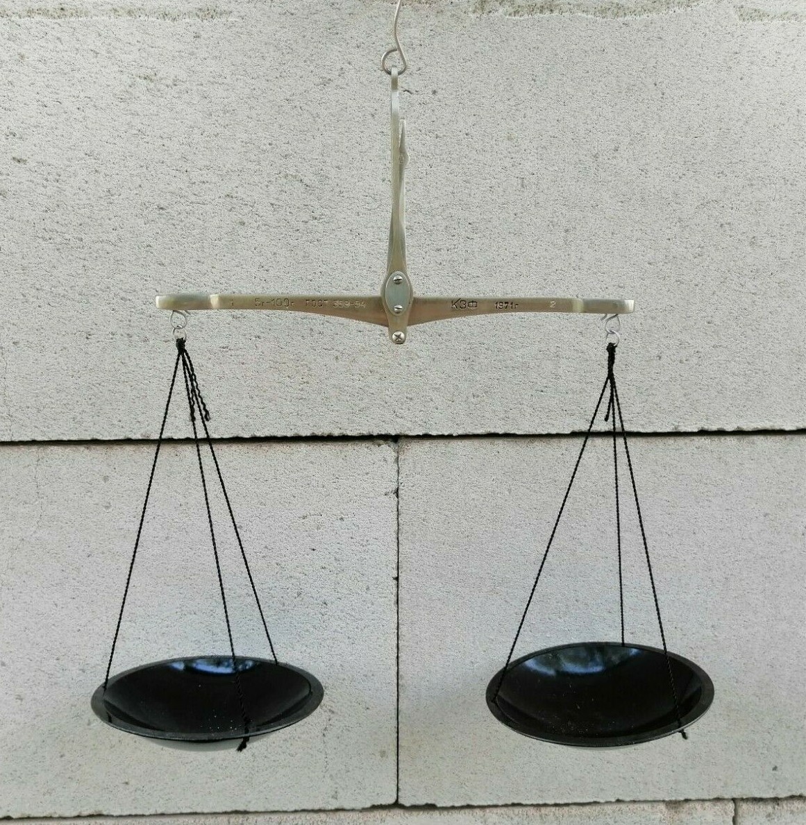 Vintage Small Balance Scale Hanging Kitchen Pharmacy Weighting Tool