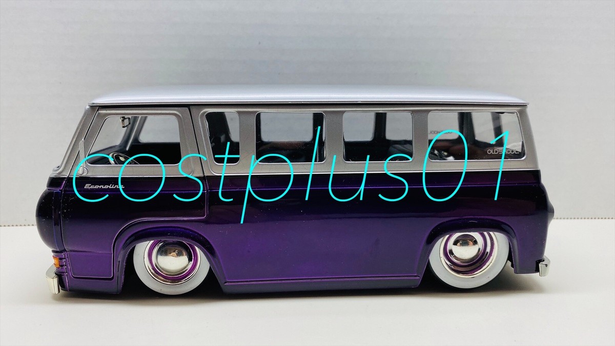 JADA DUB CITY 1965 FORD ECONOLINE 1:24 PURPLE 2T BABY MOON