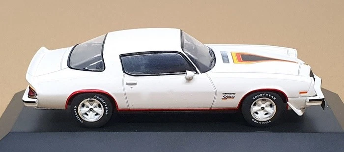 Altaya escala 1/43 diecast 16725C - Chevrolet Camaro Z28 1977 - blanco Foto 3 de 4