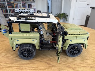 LEGO TECHNIC: Land Rover Defender (42110) - Built As Is In Pictures