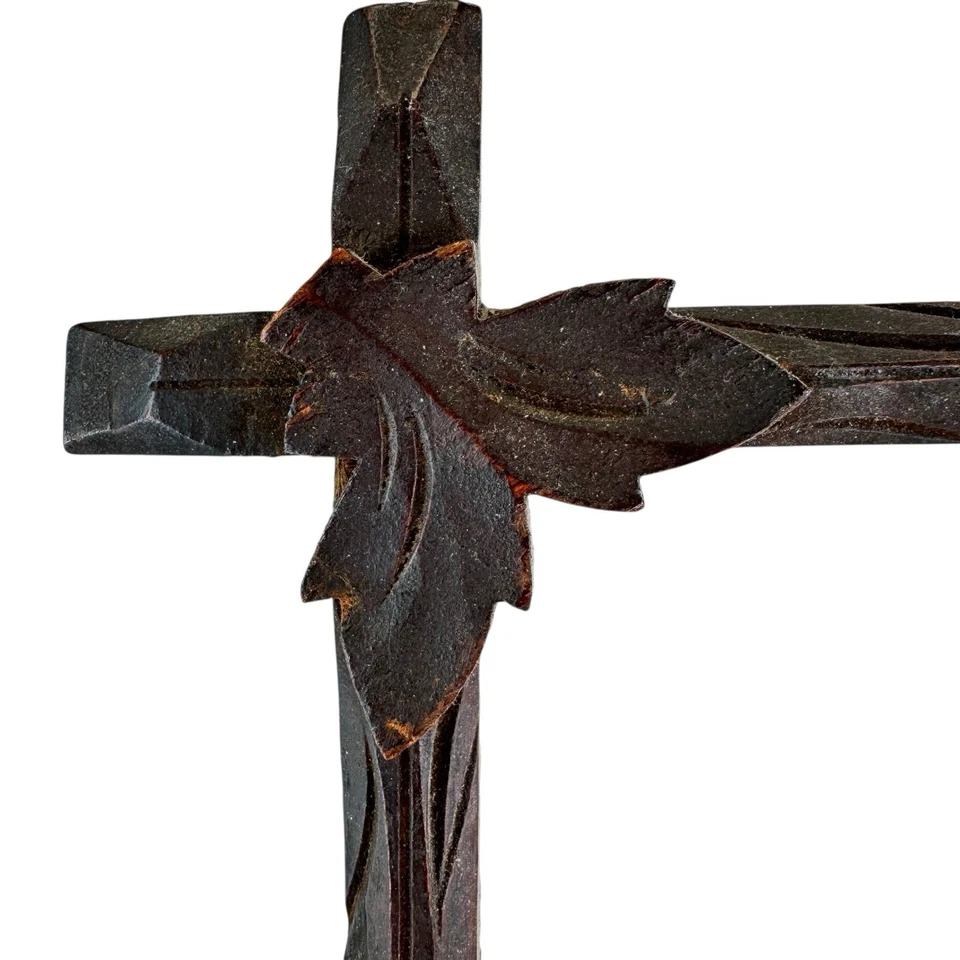 Antiguo marco cruzado de nogal hojas Selva Negra Adirondack victoriano 15 x 13" Foto 2 de 4