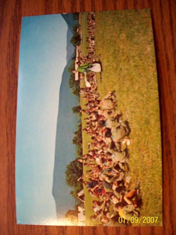 GOSHEN, VA. POSTCARD.  BOY SCOUTS OF AMERICA  CAMP.  CATHOLIC MASS C1960 EX COND