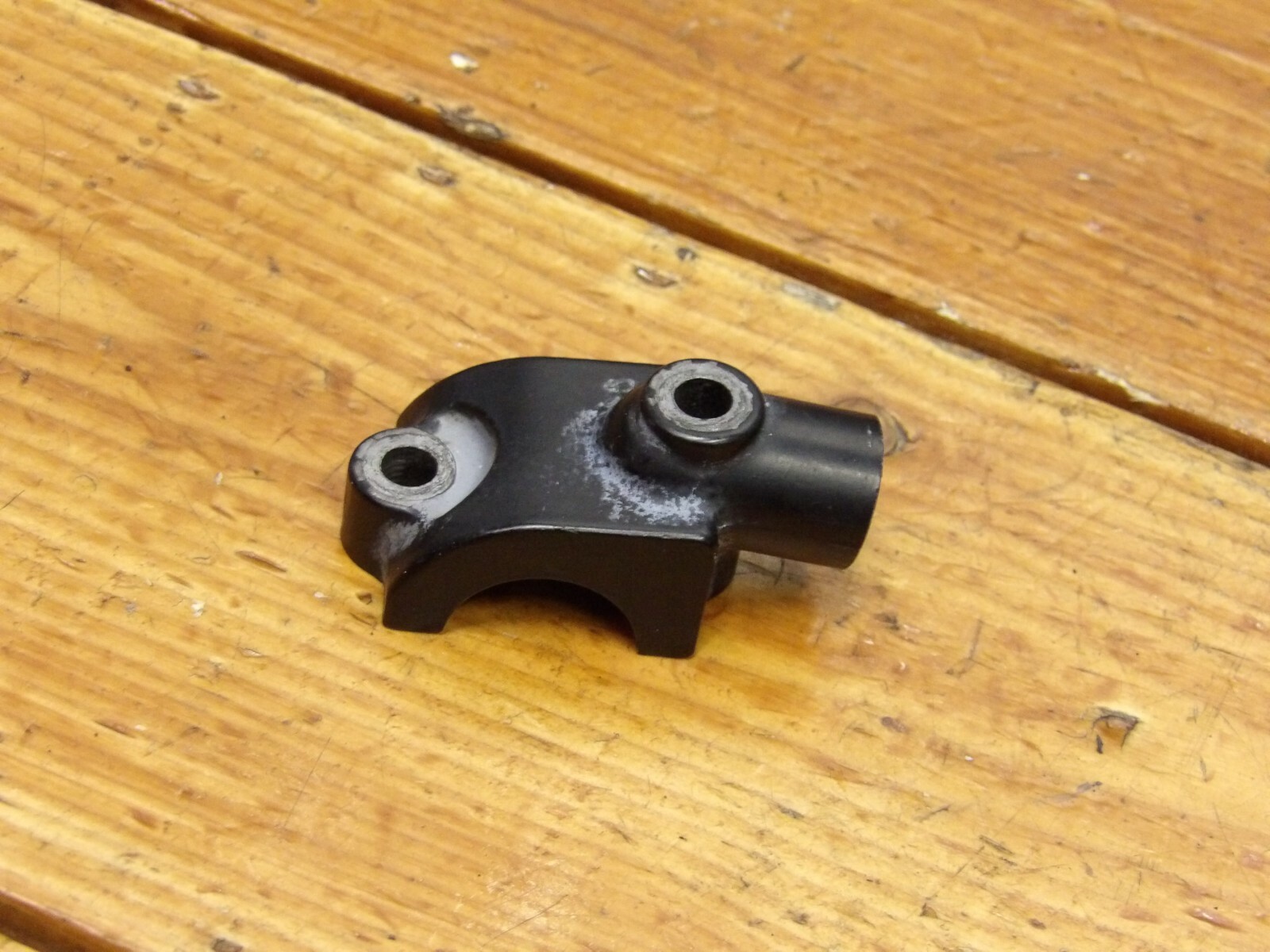 Buell Lightning XB12 XB9 FRONT BRAKE MASTER CYLINDER CLAMP STRAP MIRROR