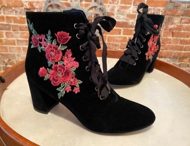 Isaac mizrahi cheap boots