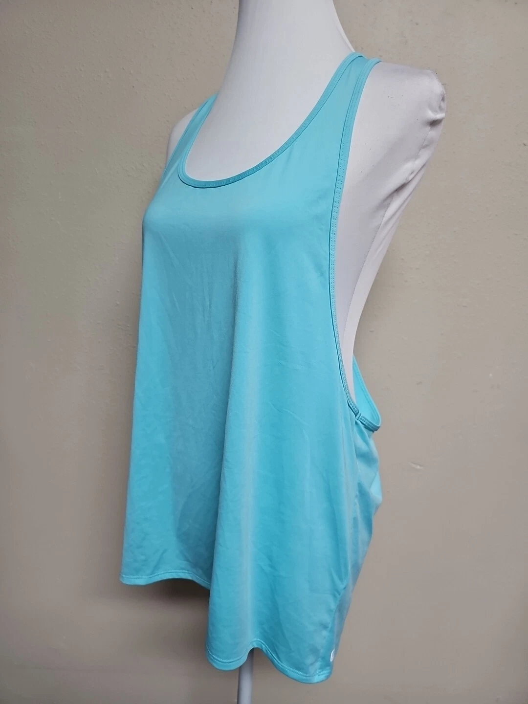 fabletics active sleeveless round neck racerback shirt
