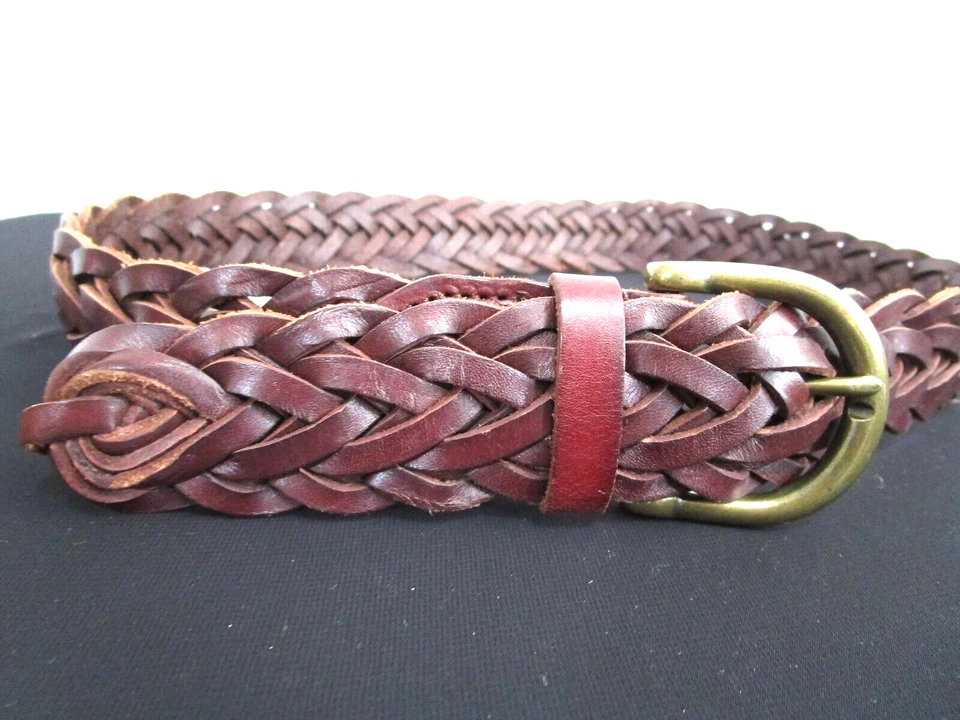Usado en excelente estado! Cinturón de cadera con hebilla de latón de cuero trenzado marrón Gap para mujer talla XS, 29"-34" Foto 2 de 4