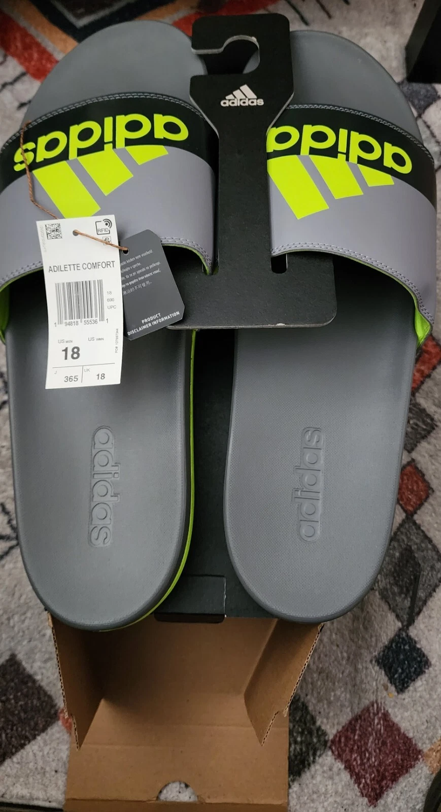 Adidas Adilette Comfort Slides da uomo grigio taglia 18 verde GV9715