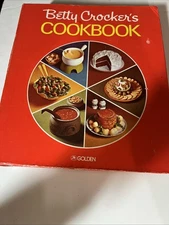 BETTY CROCKER'S COOKBOOK Ring-Bound Hardcover Red Pie Cover 1977 Printing
