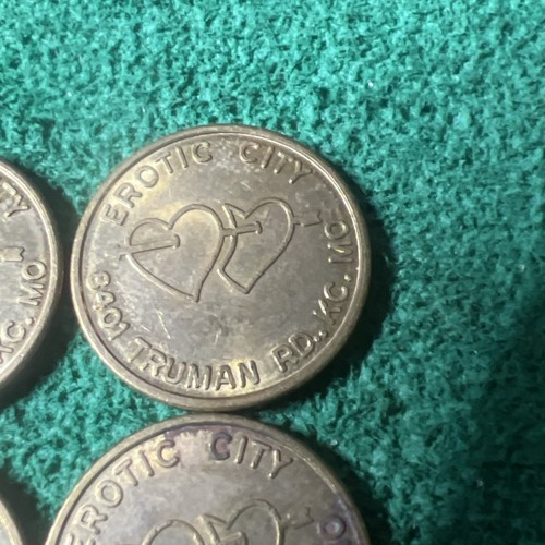 Lot 4 Vintage Kansas City Missouri MO Erotic City Peep Show Amusement Token RARE - Picture 3 of 10