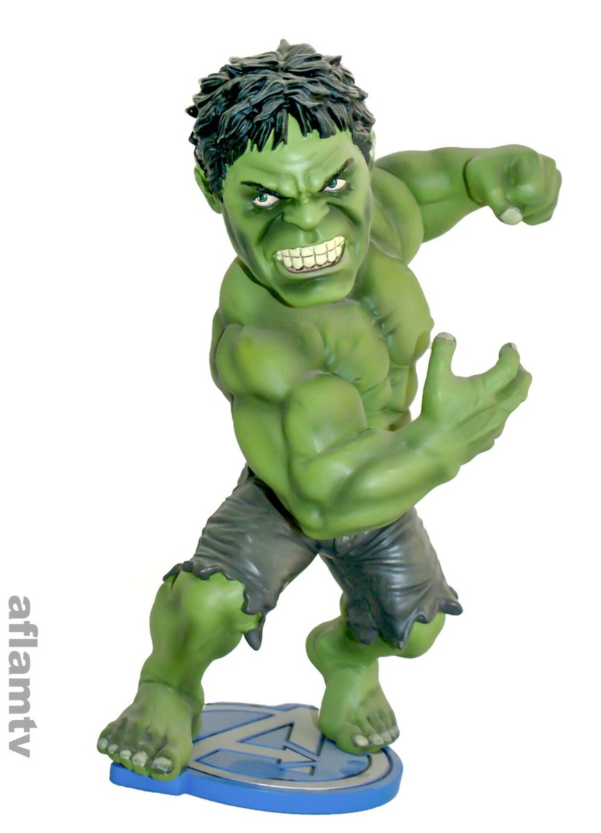 Marvel Avengers Incredible Hulk Statue Figure Toy NECA