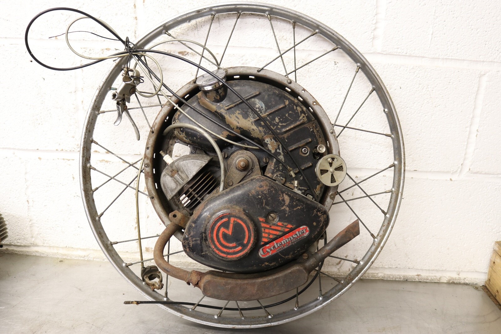 Early 1950s Cyclemaster 26cc Winged wheel engine for bicycle eBay