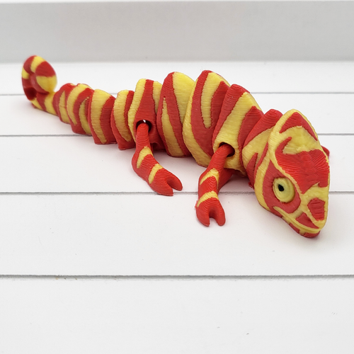 3D Printed Chameleon Flexi Keyring, Articulated Fidget Toy, Backpack Charm - Picture 5 of 6