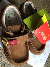 NEW M&S LEATHER GIRLS Walkmates SHOES SIZE UK 8