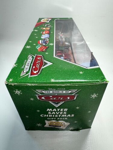 Disney World of Cars Mater Saves Christmas Gift Pack w/ Exclusive Reindeer Mater - Picture 8 of 9