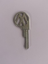 Vintage Volkswagen Vw Beetle Key Sv87 1961-1966 Original Logo Vintage Volkswagen Vw Beetle Key Sv87 1961-1966 Original Logo