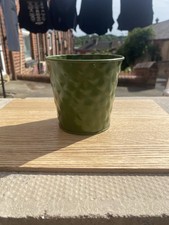 Green Metal Plant Pot Enamel Style Indoor Planter 10cm Duif International