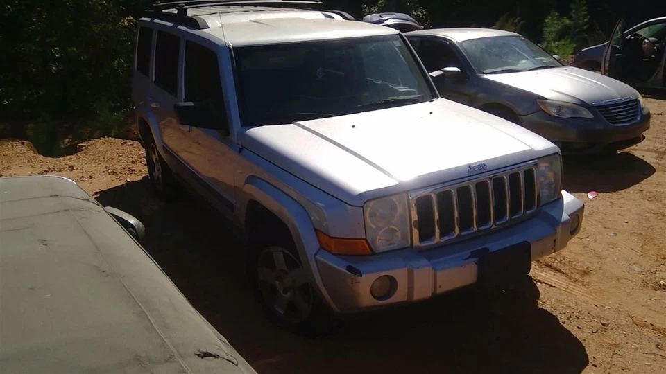 Corner/Park Light Fog-driving Bumper Mounted Fits 05-10 GRAND CHEROKEE 260241 - Image 2 of 4