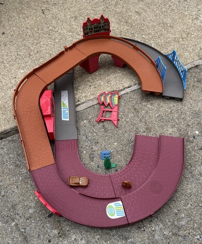 Fisher Price Disney Cars 2 Shake N & Go World Grand Prix Racing Track WGP Parts - Picture 6 of 8