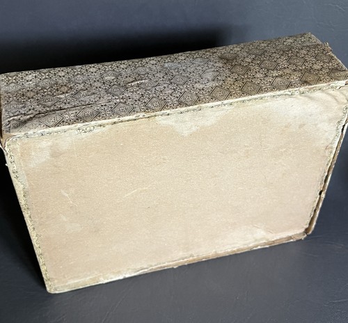 Antique Victorian Girl Portrait Cardboard Box Early 1900’s - Picture 8 of 9