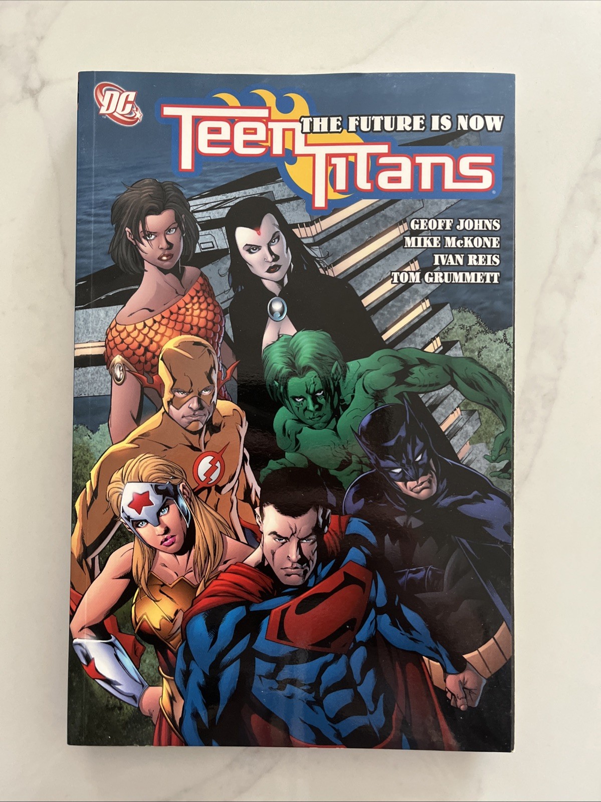 Teen Titans Vol 04: The Future Is Now by Geoff Johns (Paperback, 2011)