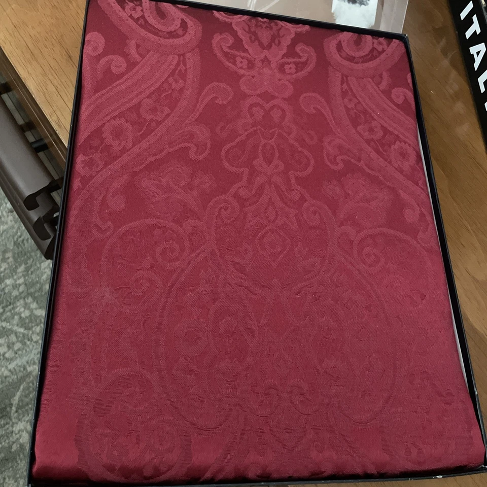 Mantel Ralph Lauren 70 X 80 Borgoña Oblongo Temporada de Vacaciones Foto 2 de 3