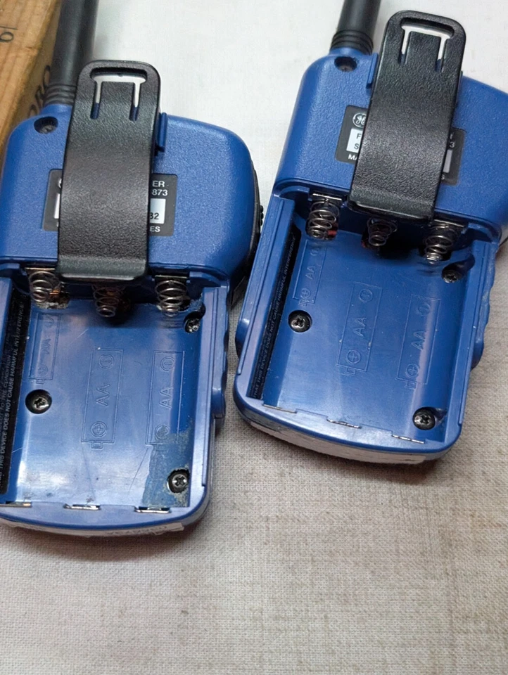 Radio Walkie Talkie General Electric 3-5873 Azul FM Dos Vías Uno Funciona Foto 2 de 4